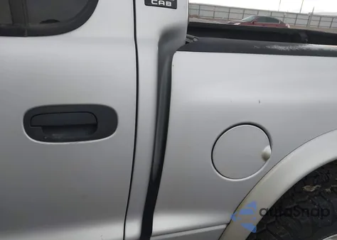 2001 Dodge Dakota Slt/Sport from USA, damaged, VIN 1B7GG2AZ21S137854